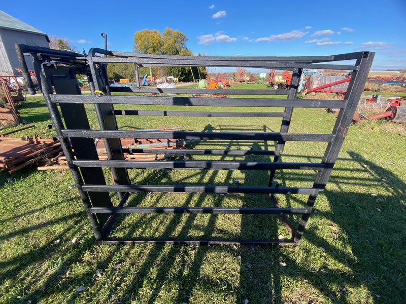 Hay/Forage/Livestock  Calf Squeeze Chute Photo